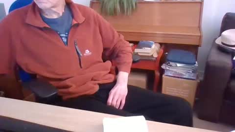 petitwilly online show from February 17, 9:35 am