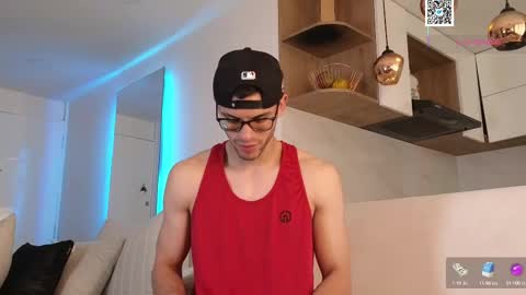 phantom_bigger1 online show from March 6, 12:09 pm