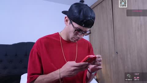 phantom_bigger1 online show from January 15, 2:02 pm