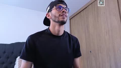 phantom_bigger1 online show from January 6, 5:59 pm