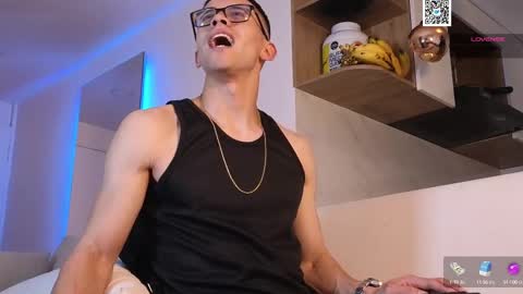 phantom_bigger1 online show from February 26, 11:41 am