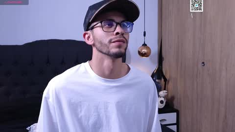 phantom_bigger1 online show from December 31, 7:18 pm