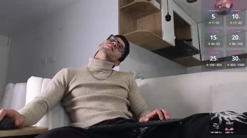 phantom_bigger1 online show from October 11, 2:21 pm