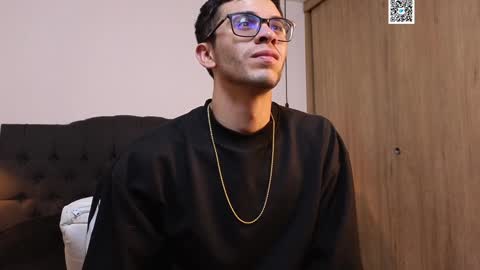 phantom_bigger1 online show from January 17, 4:59 pm