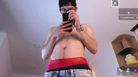 phantom_bigger1 online show from February 18, 11:33 am