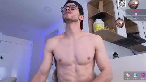 phantom_bigger1 online show from February 22, 5:31 pm