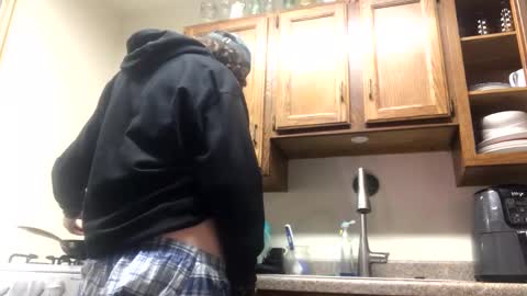 Phil online show from February 19, 11:14 pm