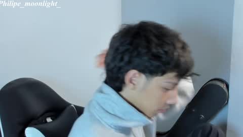 Phil.   INDEPENDENT MODEL online show from February 20, 7:45 am