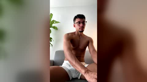 Milo online show from July 31, 3:11 pm