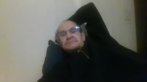 pichoun71 online show from January 1, 5:00 pm