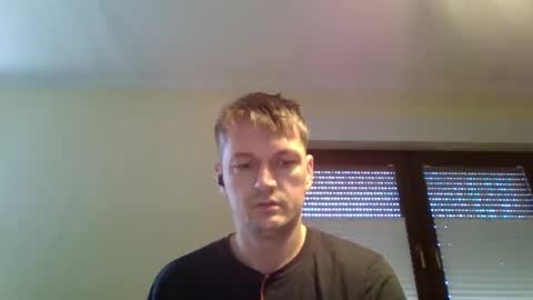 Snapshot of piercingsxxx chatting on February 25, 10:04 am piercingsxxx online show from February 25, 10:04 am