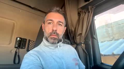 Snapshot of pierotu chatting on October 10, 6:29 am pierotu online show from October 10, 6:29 am