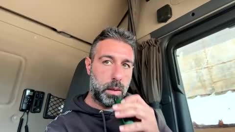 Snapshot of pierotu chatting on December 3, 11:43 am pierotu online show from December 3, 11:43 am