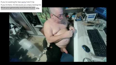 pini_z online show from December 30, 8:36 pm