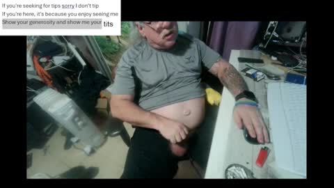 pini_z online show from February 21, 11:32 pm