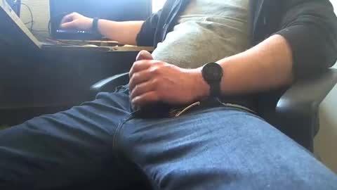 101xXx101 online show from March 6, 1:03 pm