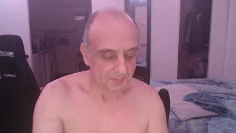 Snapshot of pip10 chatting on October 13, 6:03 pm pip10 online show from October 13, 6:03 pm