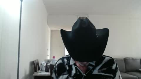 Snapshot of pipewizard chatting on September 25, 10:30 pm pipewizard online show from September 25, 10:30 pm