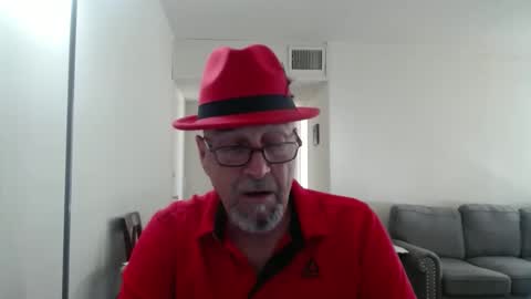 Snapshot of pipewizard chatting on September 8, 10:42 pm pipewizard online show from September 8, 10:42 pm