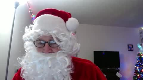 Snapshot of pipewizard chatting on December 24, 11:44 pm pipewizard online show from December 24, 11:44 pm