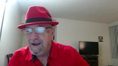 Snapshot of pipewizard chatting on January 14, 12:54 am pipewizard online show from January 14, 12:54 am