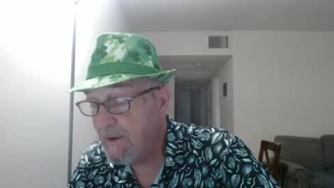 Snapshot of pipewizard chatting on September 23, 10:53 pm pipewizard online show from September 23, 10:53 pm