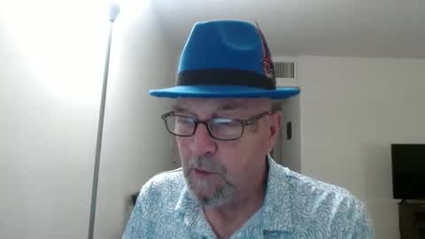 Snapshot of pipewizard chatting on February 5, 12:20 am pipewizard online show from February 5, 12:20 am