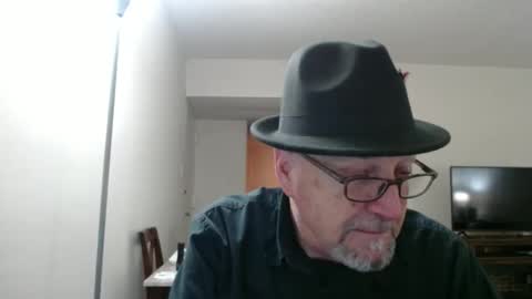 Snapshot of pipewizard chatting on January 22, 2:15 am pipewizard online show from January 22, 2:15 am