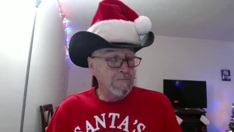 Snapshot of pipewizard chatting on December 17, 12:12 am pipewizard online show from December 17, 12:12 am