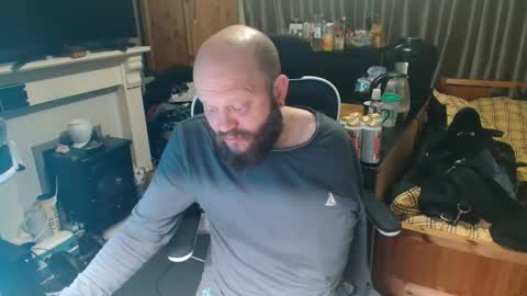 playboy_horny online show from April 28, 10:03 pm