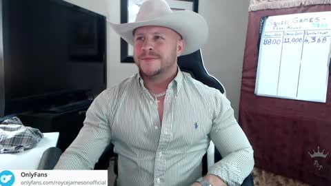 Snapshot of player2pawns chatting on December 22, 3:44 pm Player online show from December 22, 3:44 pm