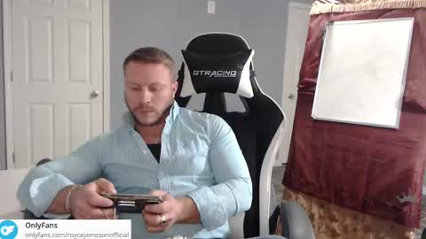 Snapshot of player2pawns chatting on March 12, 1:47 am Player online show from March 12, 1:47 am