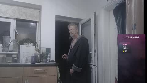 Play Me online show from February 9, 3:44 am