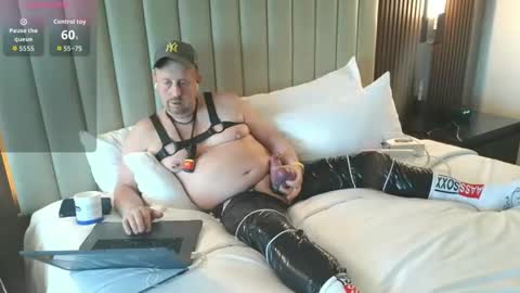 poppersbator73 online show from March 19, 9:40 pm