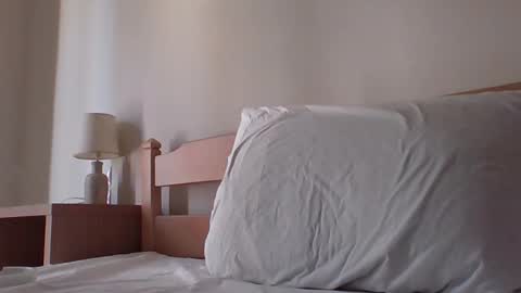 poutsaras85 online show from April 30, 6:53 am