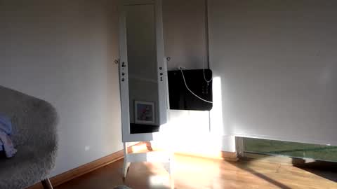 Snapshot of ppsmall_17 chatting on October 28, 11:12 am ppsmall_17 online show from October 28, 11:12 am