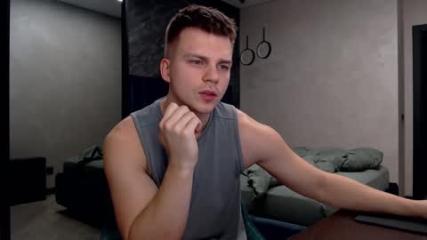 Justin online show from March 4, 3:33 am