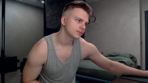 Justin online show from December 3, 4:35 am