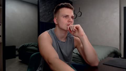 Justin online show from February 12, 2:45 am