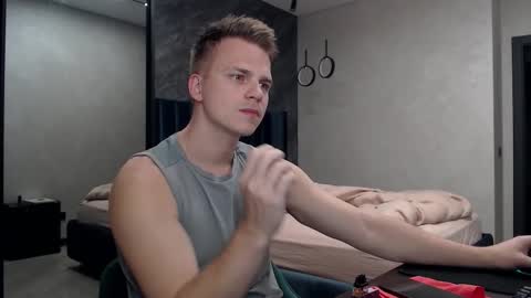 Justin online show from October 6, 4:17 am