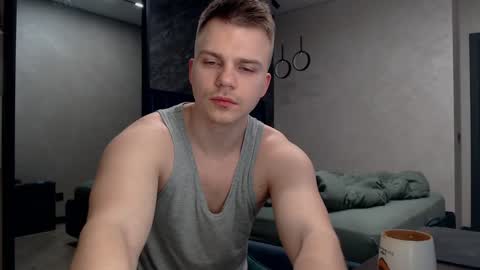 Justin online show from December 4, 3:59 am