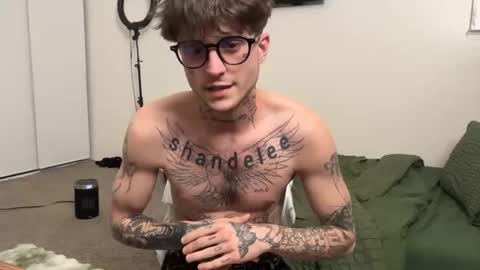 pretty boy online show from March 8, 2:04 am