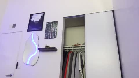 pretty boy online show from November 27, 3:10 am