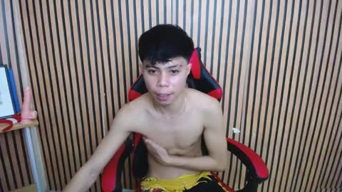 princes_henry online show from March 3, 6:40 pm