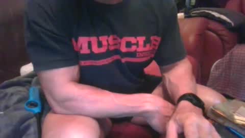 Snapshot of probody chatting on December 7, 10:06 pm MUSCLEGOD online show from December 7, 10:06 pm