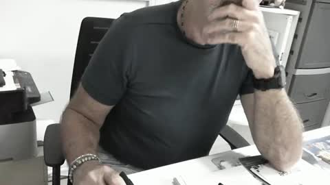 mature hairy guy online show from June 18, 3:06 pm