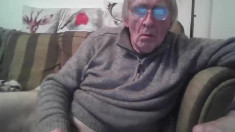 proudwelshman online show from December 31, 12:00 am