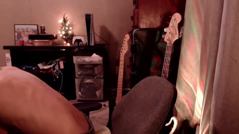 Snapshot of psilocipher chatting on February 10, 7:04 am Sk8wave online show from February 10, 7:04 am