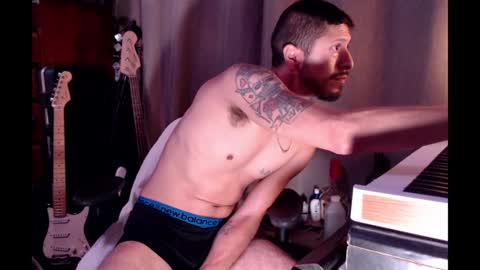 Snapshot of psilocipher chatting on December 20, 7:33 am Sk8wave online show from December 20, 7:33 am