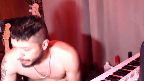 Snapshot of psilocipher chatting on December 6, 8:05 am Sk8wave online show from December 6, 8:05 am